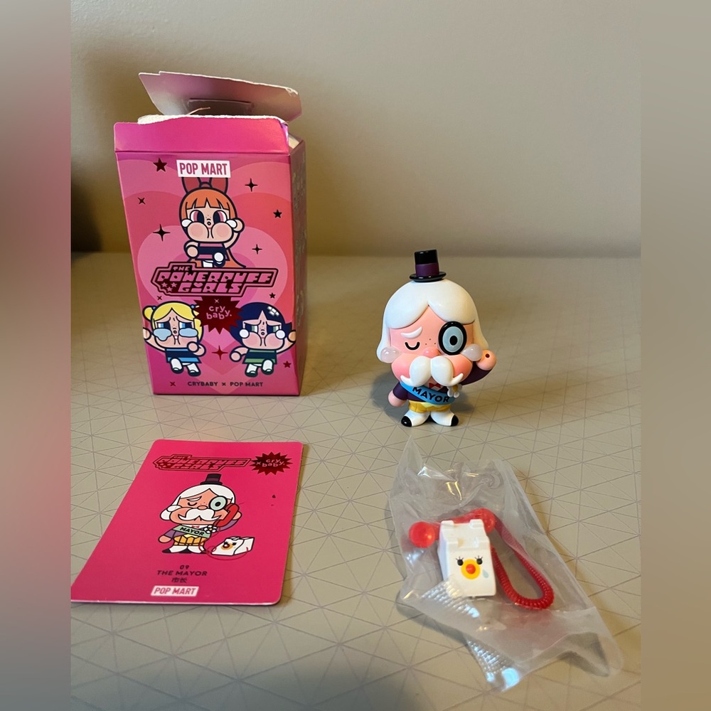 Pop Mart The Powerpuff Girls x crybaby - Mayor Figure
